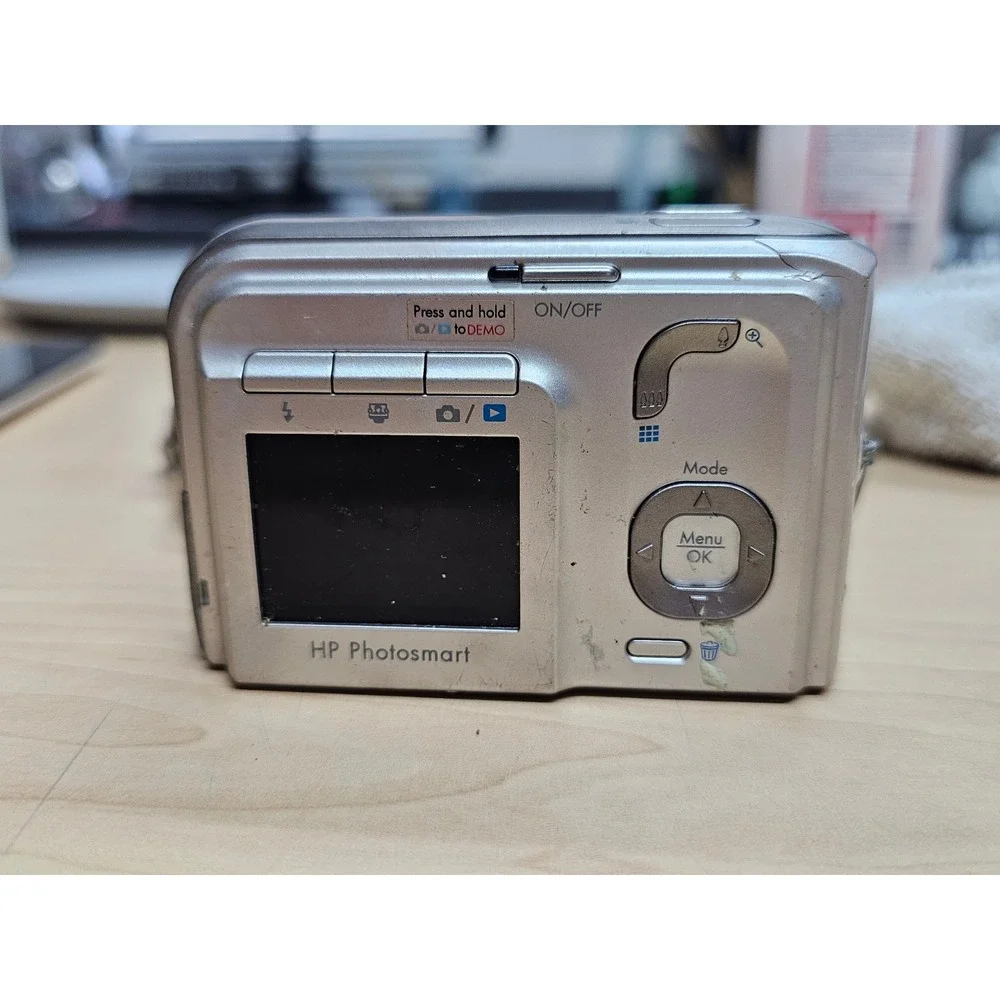 HP Photosmart M525 digital camera. Tested works